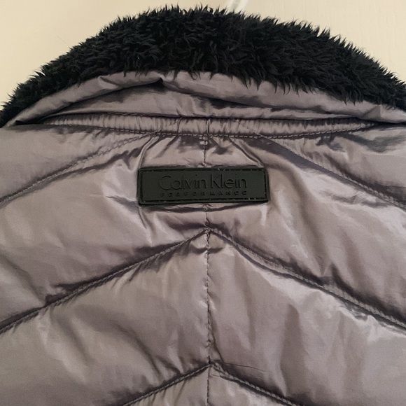 Calvin Klein vest - Picture 5 of 8